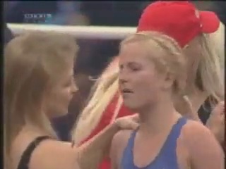 Boxing Doro Pesch (Heavy Metal QUEEN) vs Michaela Schaffrath (Gina Wild) ( Porno QUEEN)